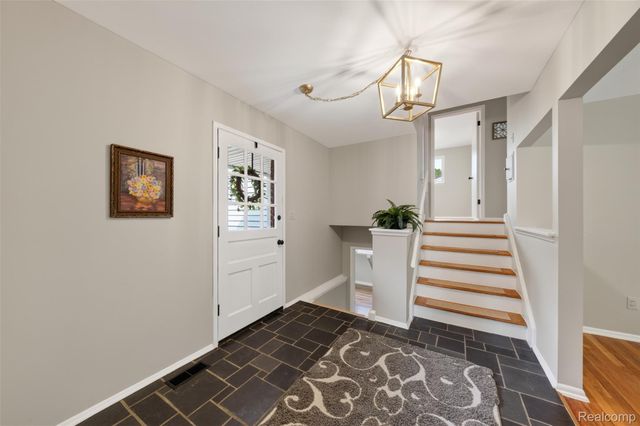 2880 Renfrew Street, Ann Arbor, MI 48105