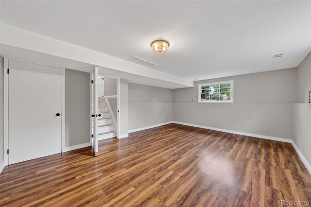 2880 Renfrew Street, Ann Arbor, MI 48105