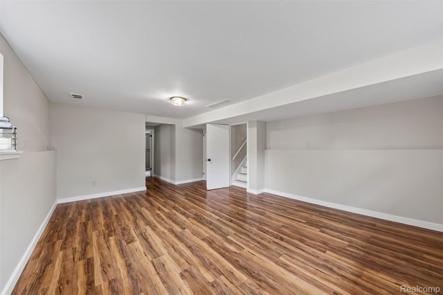 2880 Renfrew Street, Ann Arbor, MI 48105