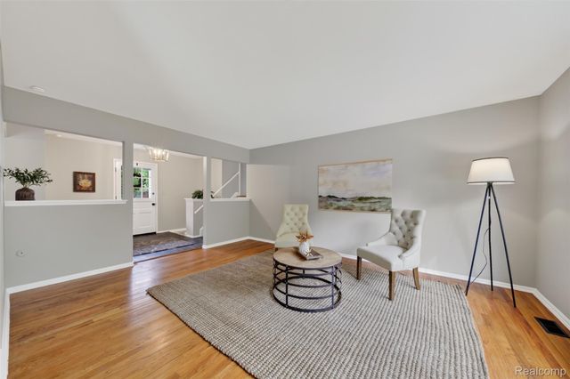 2880 Renfrew Street, Ann Arbor, MI 48105