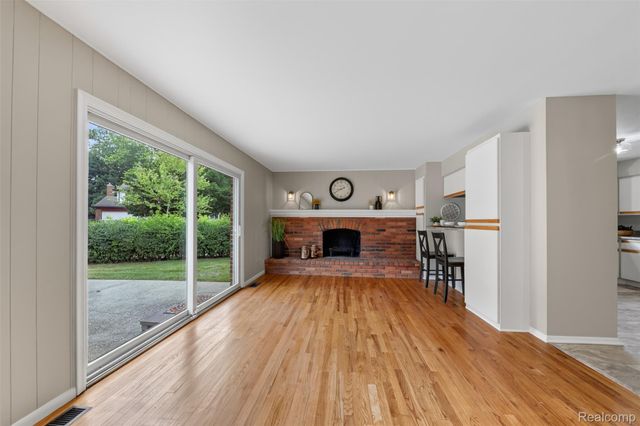 2880 Renfrew Street, Ann Arbor, MI 48105