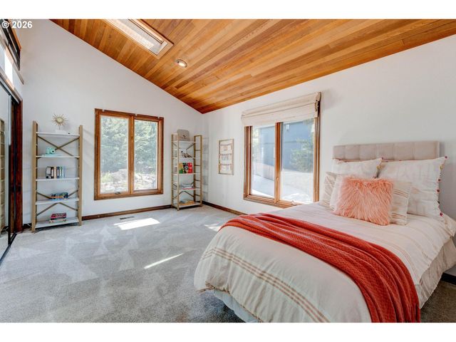 11400 Nw DAMASCUS St, Portland, OR 97229