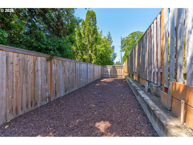 11400 Nw DAMASCUS St, Portland, OR 97229