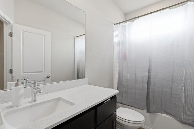 717 Greenford Manor, Fort Worth, TX 76247