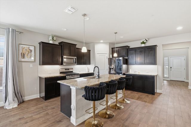 717 Greenford Manor, Fort Worth, TX 76247