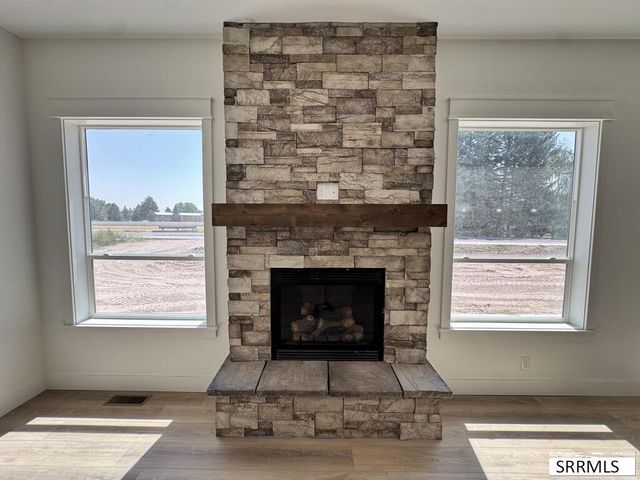 387 Wind River Drive, Shelley, ID 83274