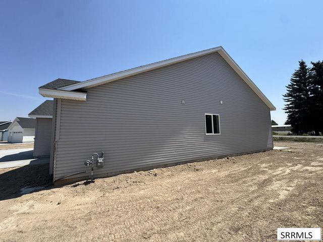 387 Wind River Drive, Shelley, ID 83274