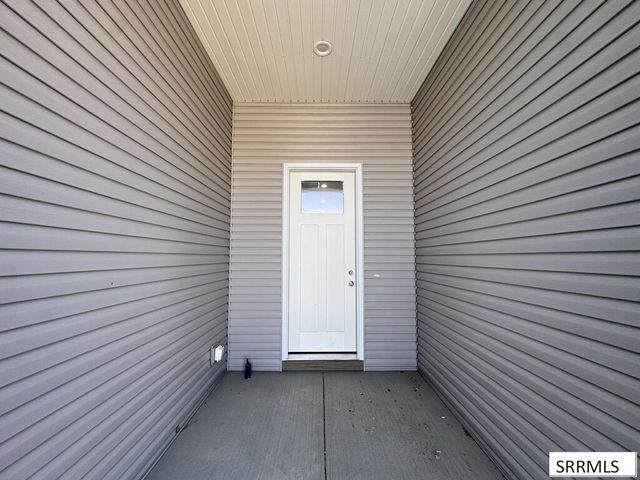 387 Wind River Drive, Shelley, ID 83274