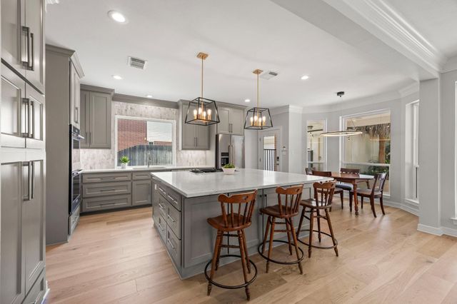 1911 Hartglen Circle, Katy, TX 77450