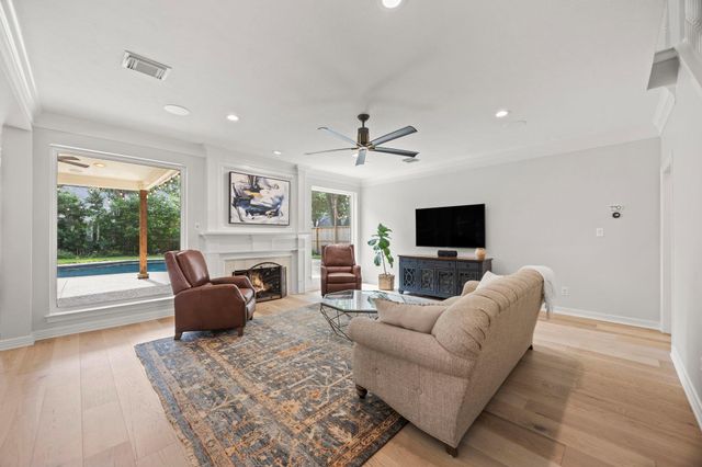 1911 Hartglen Circle, Katy, TX 77450