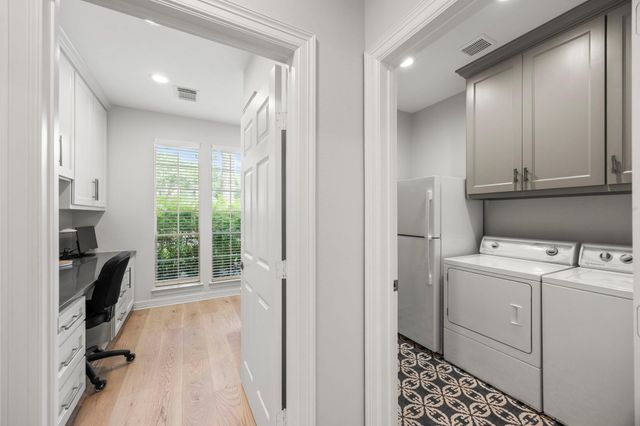 1911 Hartglen Circle, Katy, TX 77450