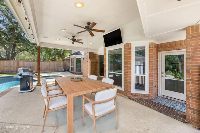 1911 Hartglen Circle, Katy, TX 77450