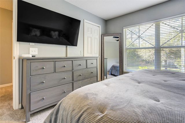 9550 CHARLESBERG DRIVE, Tampa, FL 33635