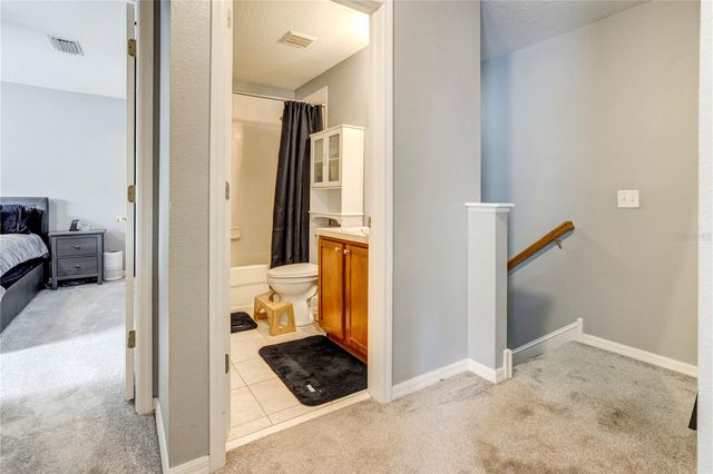 9550 CHARLESBERG DRIVE, Tampa, FL 33635