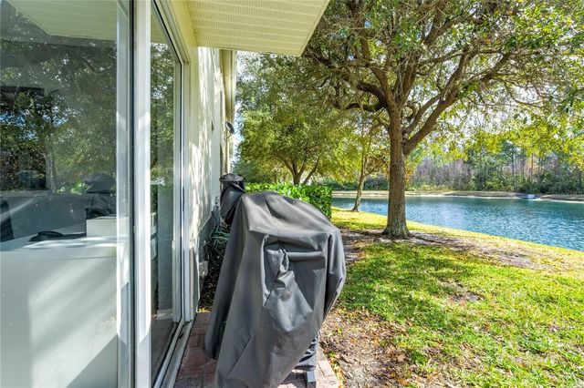 9550 CHARLESBERG DRIVE, Tampa, FL 33635