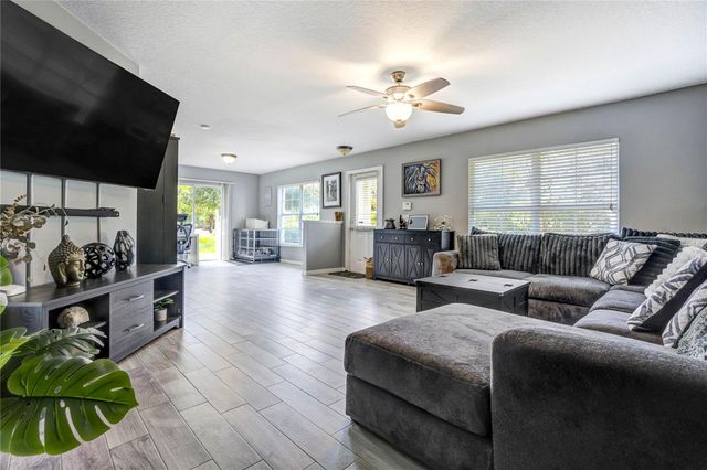 9550 CHARLESBERG DRIVE, Tampa, FL 33635