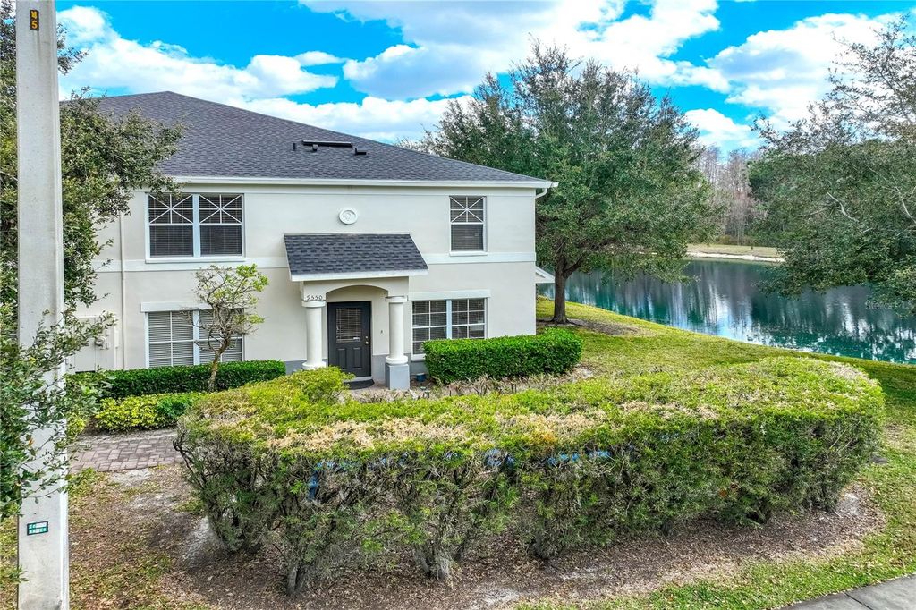 9550 CHARLESBERG DRIVE, Tampa, FL 33635