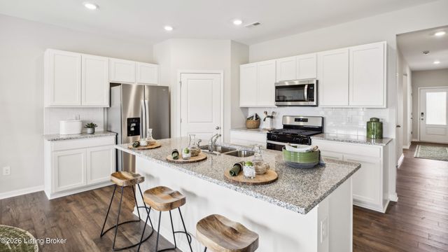 11124 Pheasant Run Ct, Louisville, KY 40229