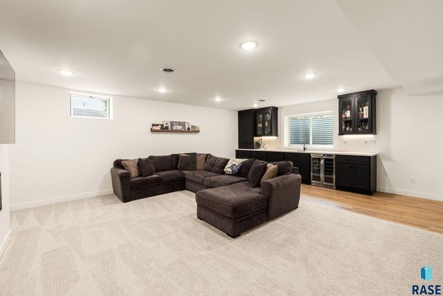 27534 464th Ave Avenue, Lennox, SD 57039