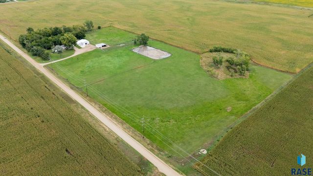 27534 464th Ave Avenue, Lennox, SD 57039