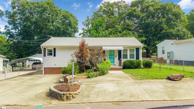 3 Bahan Circle, Taylors, SC 29687