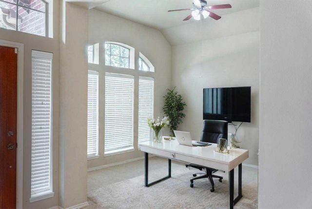 2711 Imperial Grove Lane, Conroe, TX 77385