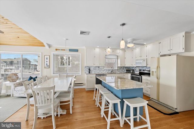 30 W BAYARD ST, Fenwick Island, DE 19944