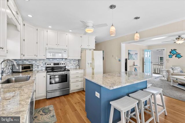 30 W BAYARD ST, Fenwick Island, DE 19944