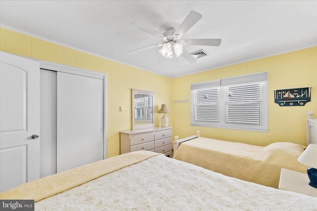 30 W BAYARD ST, Fenwick Island, DE 19944