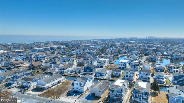 30 W BAYARD ST, Fenwick Island, DE 19944