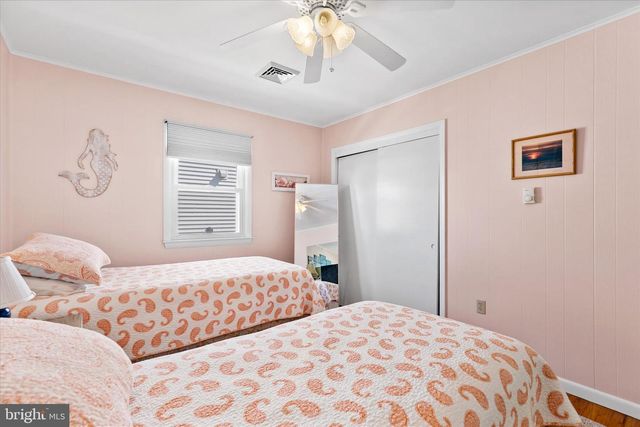 30 W BAYARD ST, Fenwick Island, DE 19944