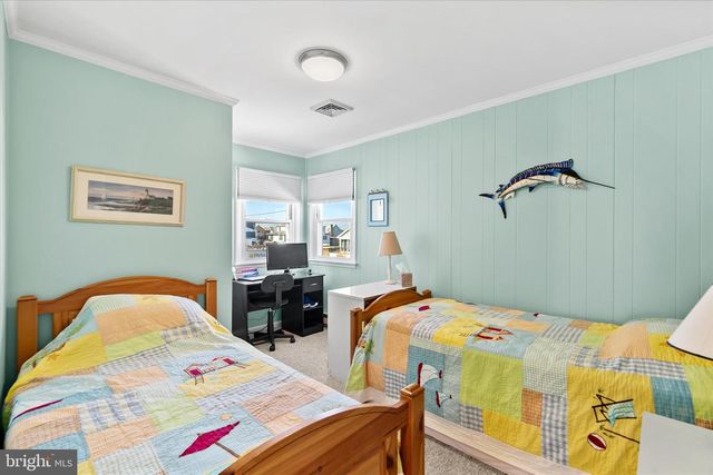 30 W BAYARD ST, Fenwick Island, DE 19944