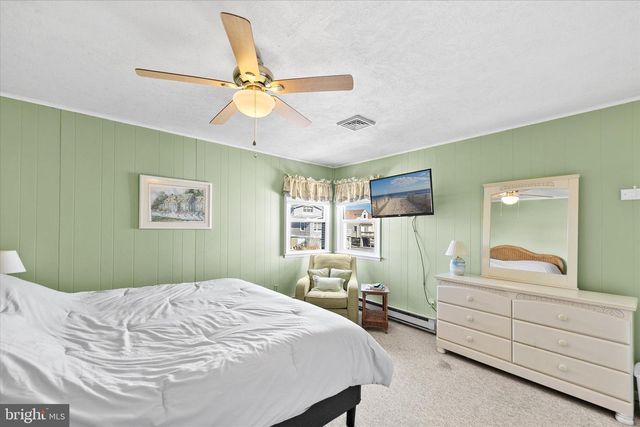 30 W BAYARD ST, Fenwick Island, DE 19944