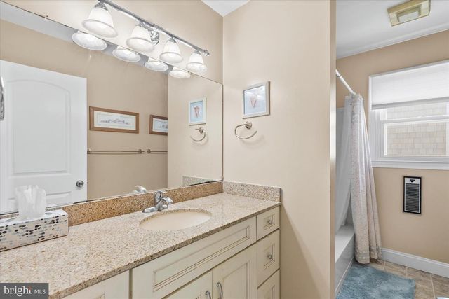 30 W BAYARD ST, Fenwick Island, DE 19944