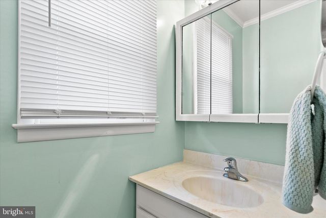 30 W BAYARD ST, Fenwick Island, DE 19944