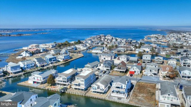 30 W BAYARD ST, Fenwick Island, DE 19944