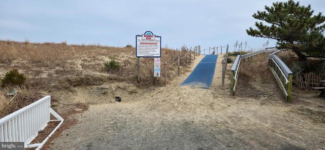 30 W BAYARD ST, Fenwick Island, DE 19944