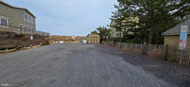 30 W BAYARD ST, Fenwick Island, DE 19944