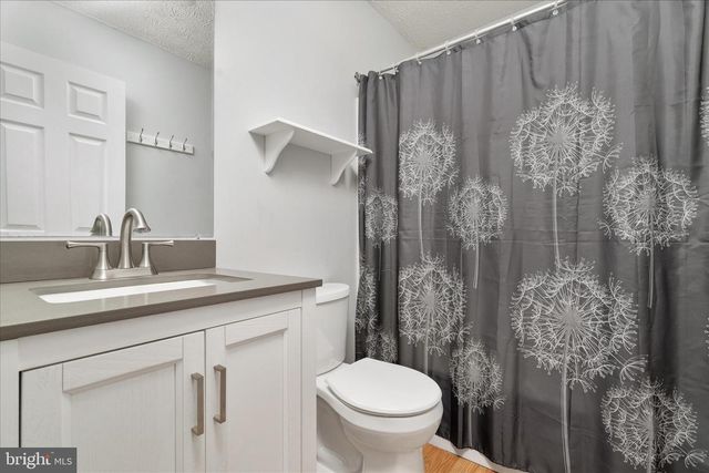 112 CHATHAM SQ, Winchester, VA 22601