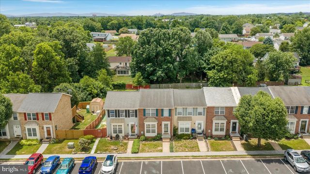 112 CHATHAM SQ, Winchester, VA 22601