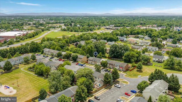 112 CHATHAM SQ, Winchester, VA 22601