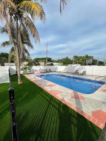 1925 Dewey St, Hollywood, FL 33020