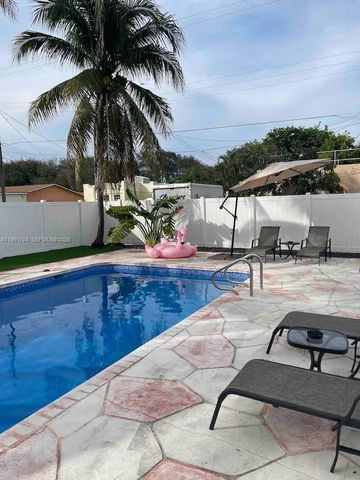 1925 Dewey St, Hollywood, FL 33020