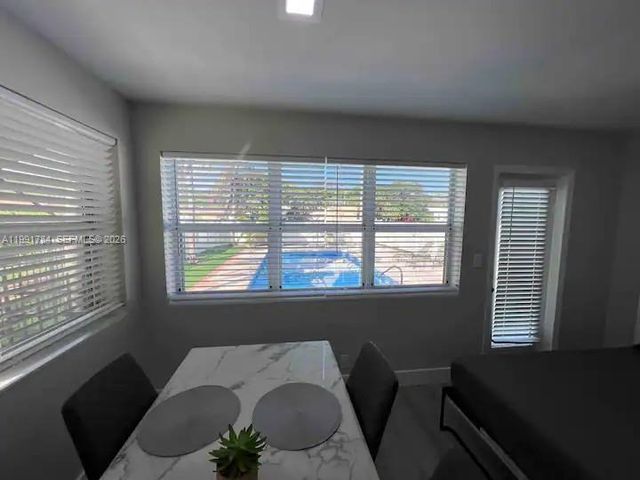 1925 Dewey St, Hollywood, FL 33020