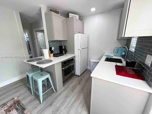 1925 Dewey St, Hollywood, FL 33020