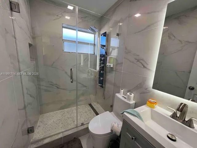 1925 Dewey St, Hollywood, FL 33020