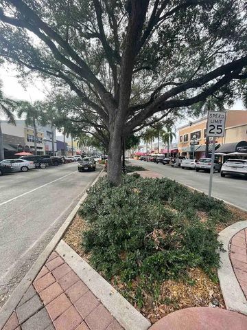 1925 Dewey St, Hollywood, FL 33020