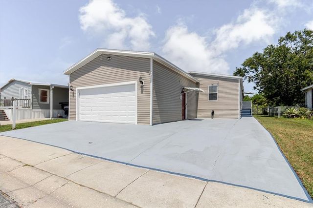 8471 FANTASIA PARK WAY, Riverview, FL 33578