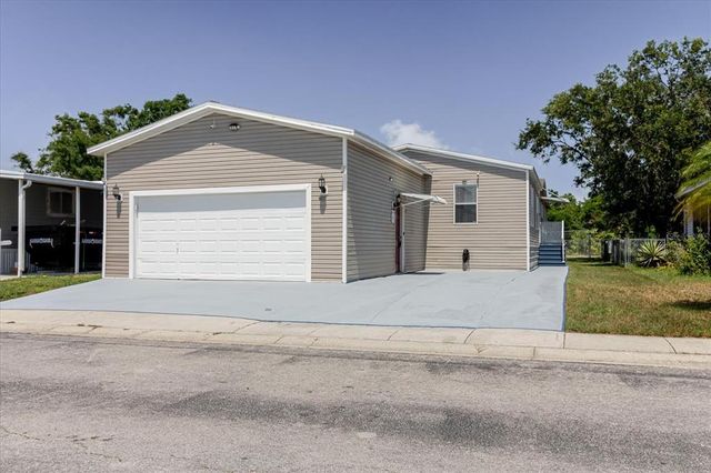 8471 FANTASIA PARK WAY, Riverview, FL 33578