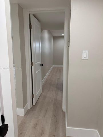 708 Victoria Dr 101, Cape Coral, FL 33904
